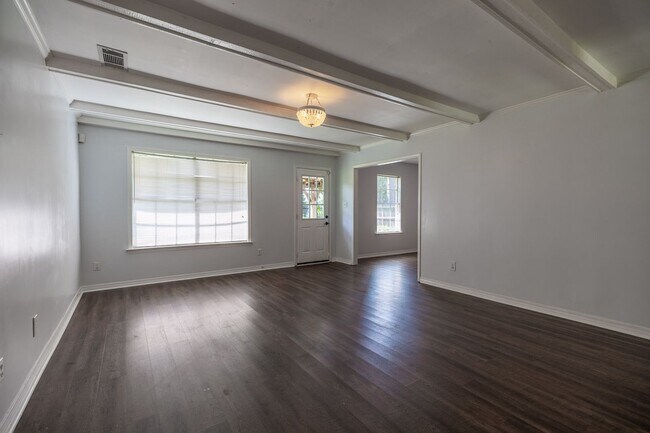 Foto del edificio - 3 Bedroom, 2 bathroom in Fairhope Availabl...