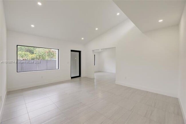 Building Photo - 5895 SW 50th Terrace
