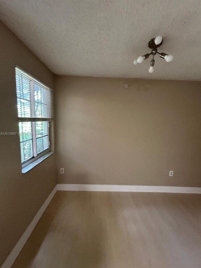 Foto del edificio - 4151 N Haverhill Rd