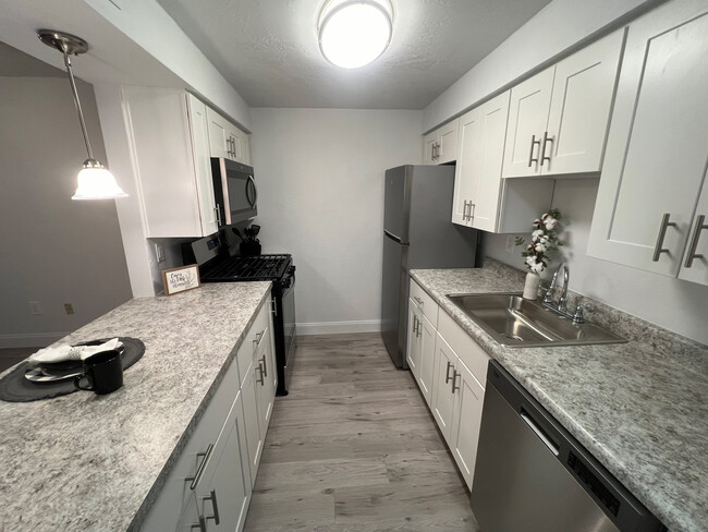 Brand New White Kitchen - Monroeville Apartments at LaVale