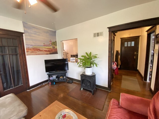 Foto del edificio - 925 W Cornelia Ave