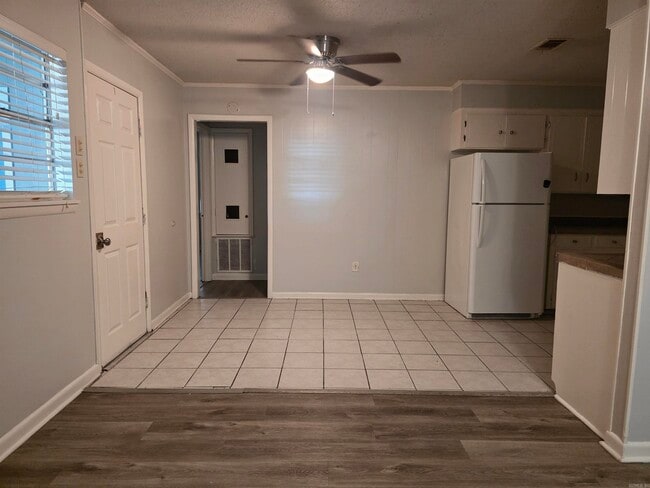 Building Photo - 9109 Tanya Dr