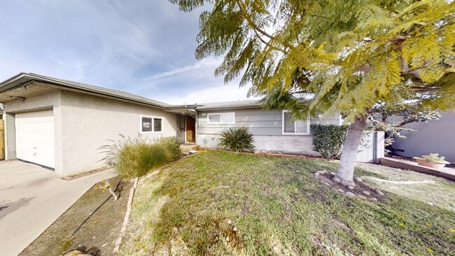 Foto del edificio - 4985 Curry Dr