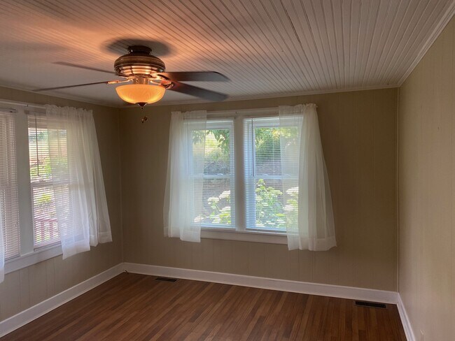 Foto del edificio - 3025 Kingsport Hwy