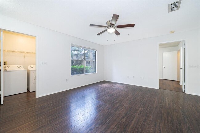 Foto del edificio - 643 Dory Ln