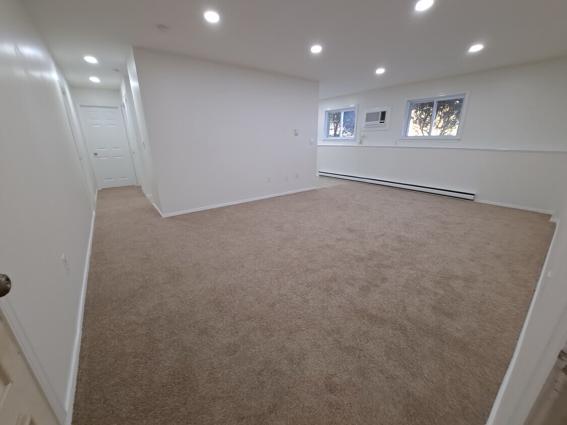 101 South St Unit 16, Danbury, CT 06810 Condo for Rent in Danbury, CT