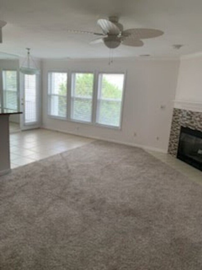 Foto del edificio - CONDO NEAR THE BAY