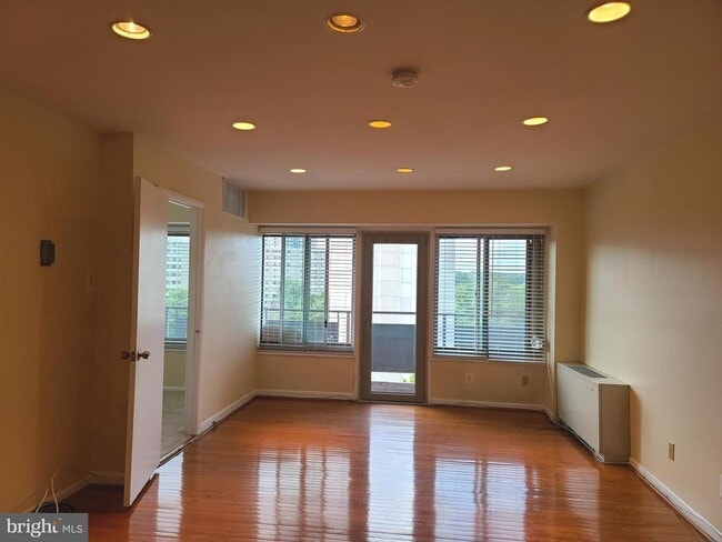 Foto del edificio - 5340 Holmes Run Pkwy