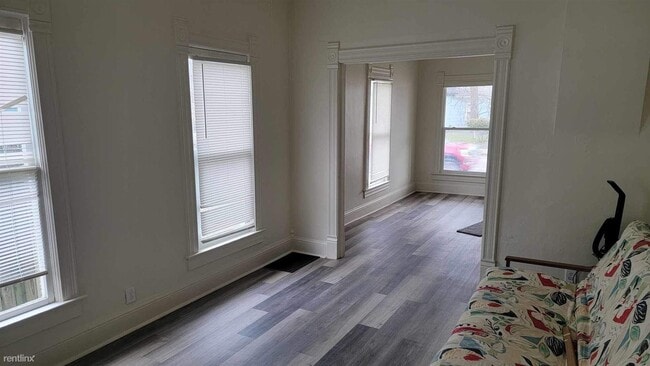 Building Photo - 2 br, 1 bath House - 524 Vistula St  Apart...