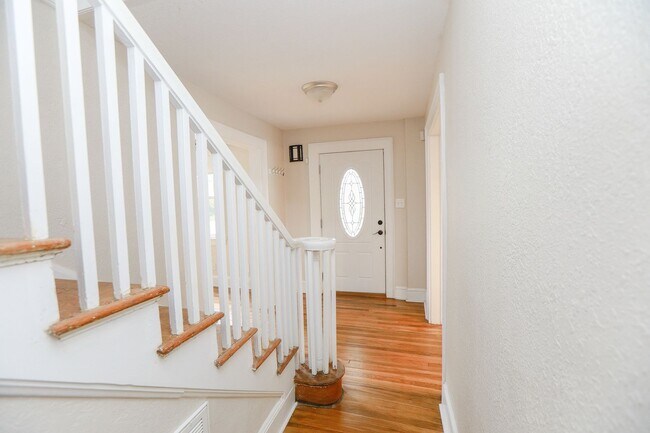 Foto del edificio - Stunning home rental in Portsmouth!