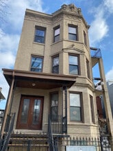 Building Photo - 1449 N California Ave