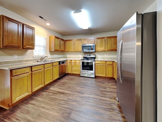 Building Photo - 213 Pine Hall Dr