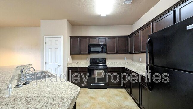 Foto del edificio - 7008B Cameron Park Rd