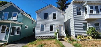 Building Photo - 131 W Schuyler St