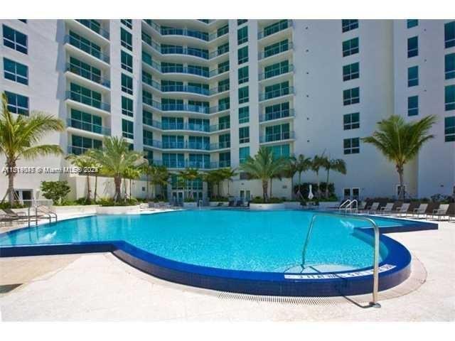 Foto del edificio - 300 S Biscayne Blvd