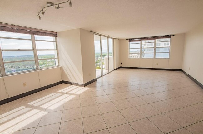 Building Photo - 2750 NE 183rd St