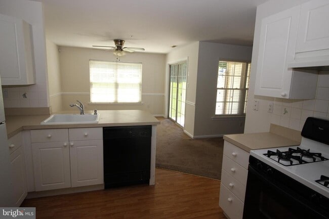Building Photo - 205 Willowoak Ct