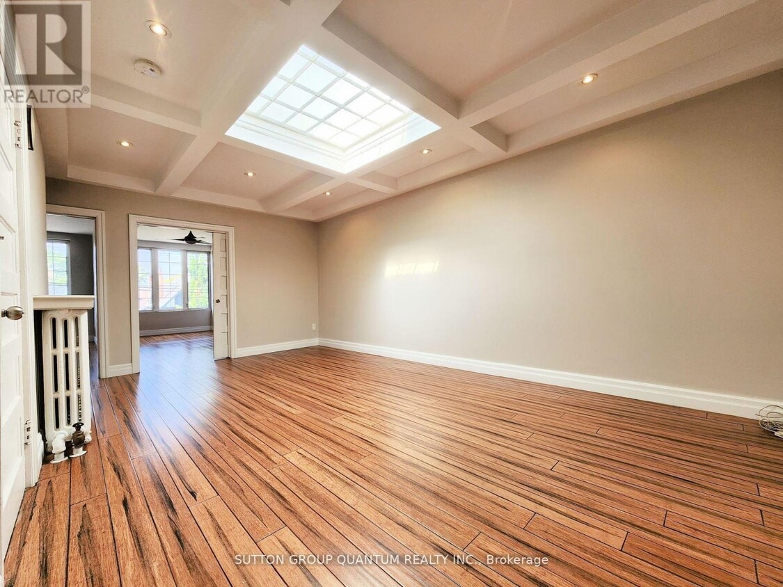 Primary Photo - 291 Roncesvalles Ave