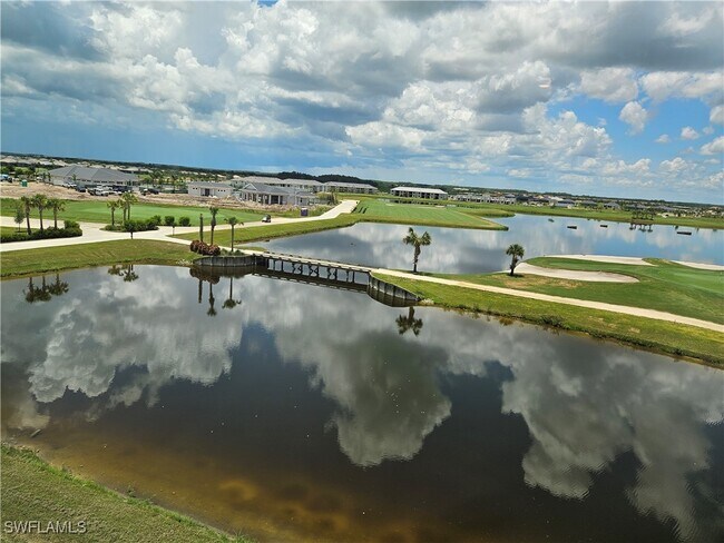 Foto del edificio - 5835 Double Eagle Cir