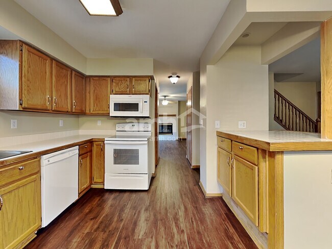 Foto del edificio - 3207 Barclay Ct