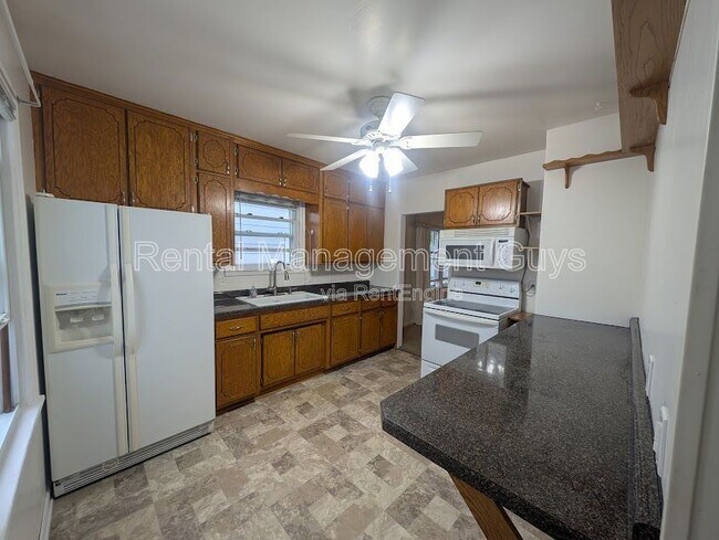 Foto del edificio - 5027 6th St NE