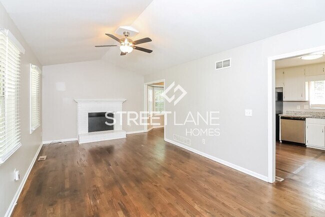 Foto del edificio - Charming 5 Bedroom in Powder Springs!