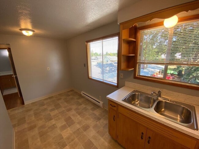 Foto del edificio - 1165 Howard St SE