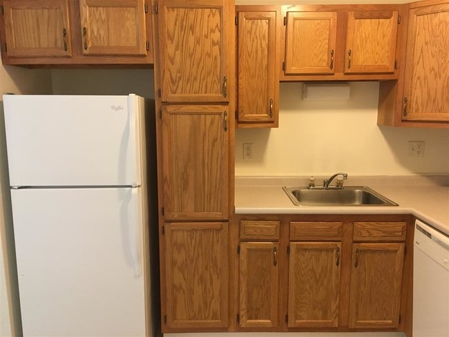 Building Photo - 3103 Brown Ave