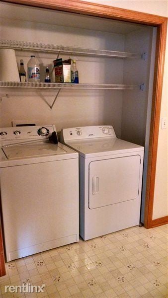 Building Photo - 211 Parkside Dr