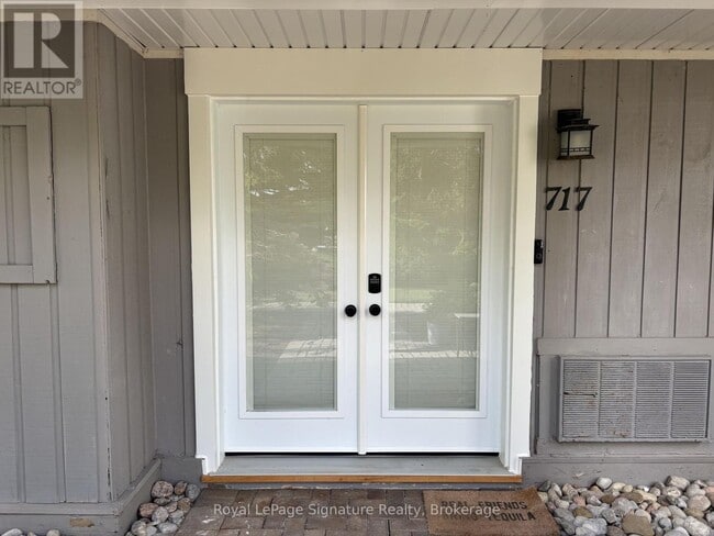 Building Photo - 11 Dawson Dr