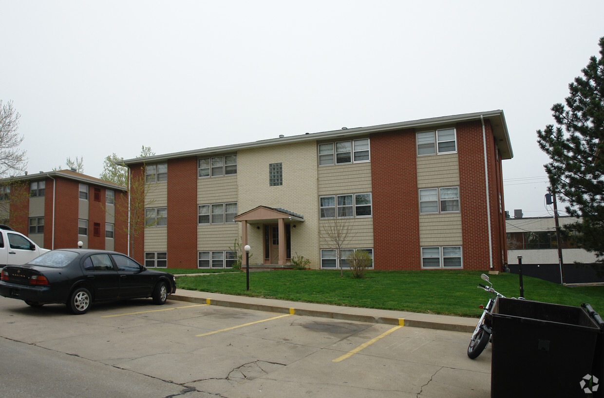 Foto del edificio - SEDLAK APARTMENTS