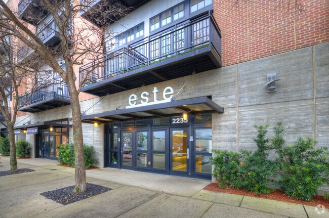 Este Condominiums