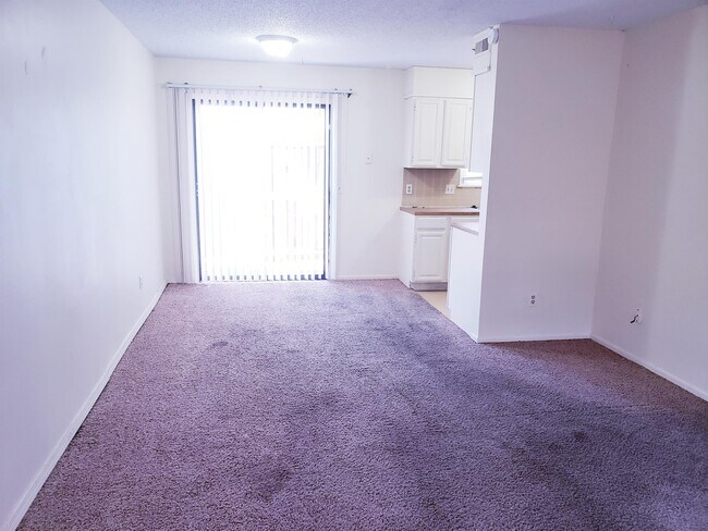 Building Photo - 1449 N Smith Ct