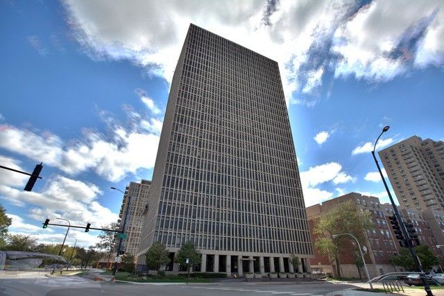 Foto principal - 6700 S South Shore Dr