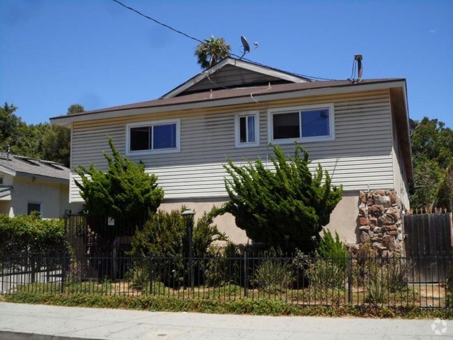 Building Photo - 2412 S Shenandoah St