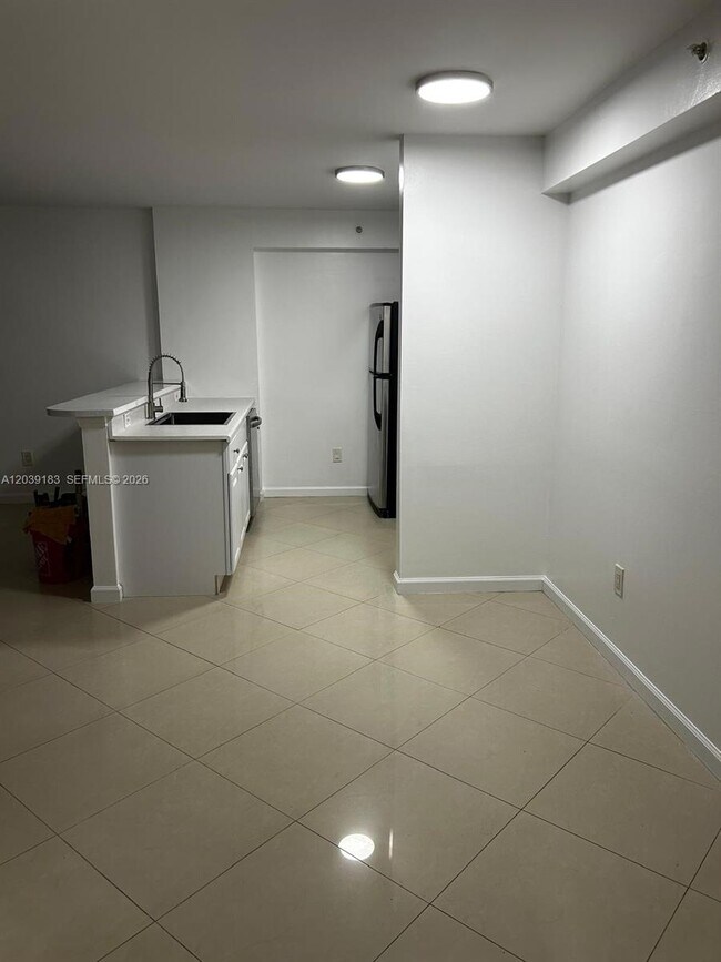 Foto del edificio - 410 S Park Rd