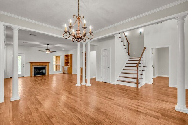 Foto del edificio - Renovated 4 bedroom 2 Bath Home for Rent!