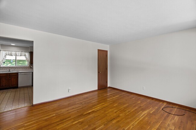 Foto del edificio - 6138 Emerald Ave