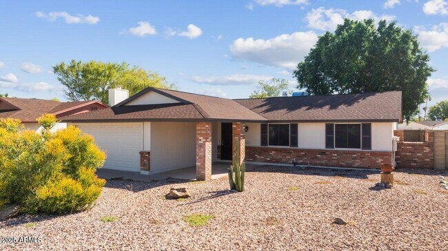 Foto del edificio - 1525 W El Alba Way