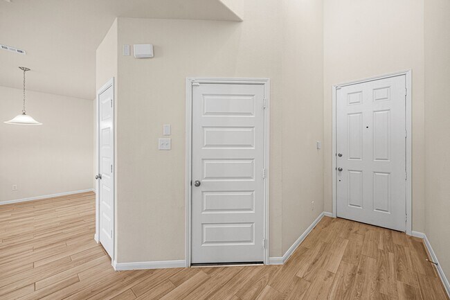 Foto del edificio - 5617 Evanston Ln