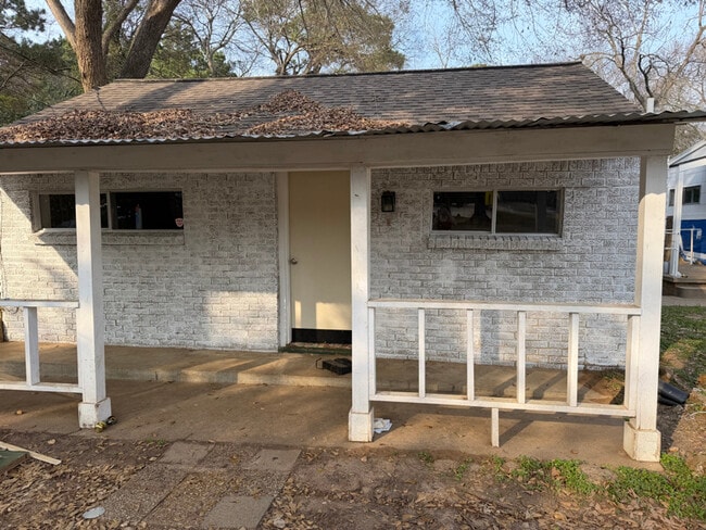 Building Photo - 1715 E Main St