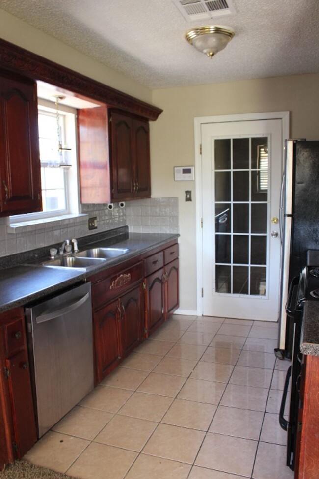 Foto del edificio - Great Home  in Almor West Area!