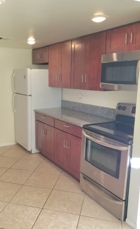 Foto principal - 1020 E Barnard St