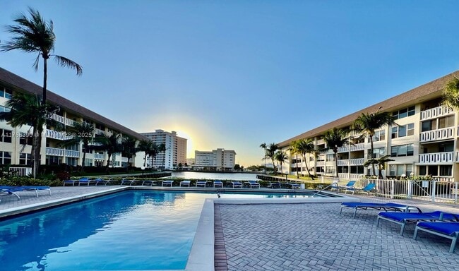 Foto del edificio - 1889 S Ocean Dr