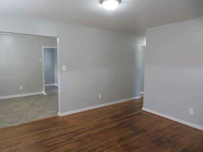 Building Photo - Hopewell