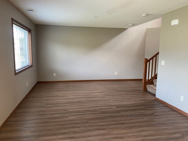 Foto del edificio - 2 Bedroom + Loft Townhome in Sauk Rapids