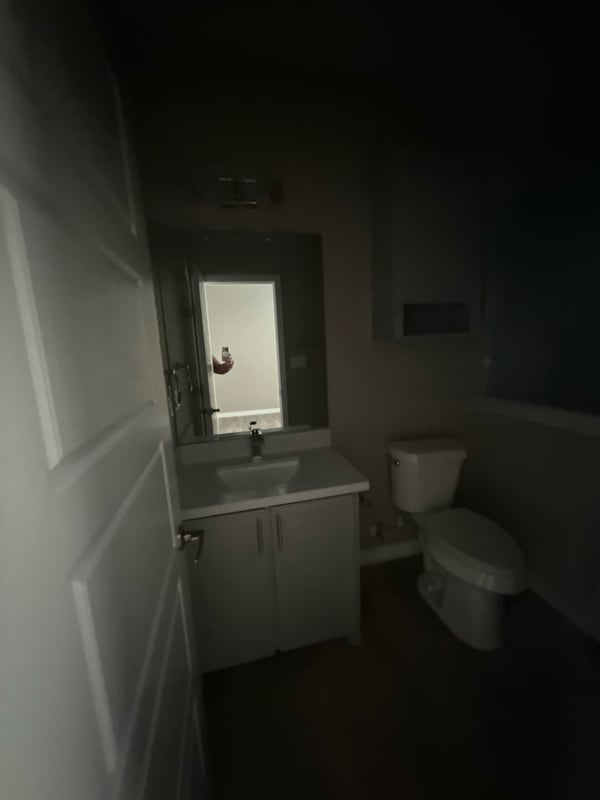 Building Photo - 513 Hope Dr