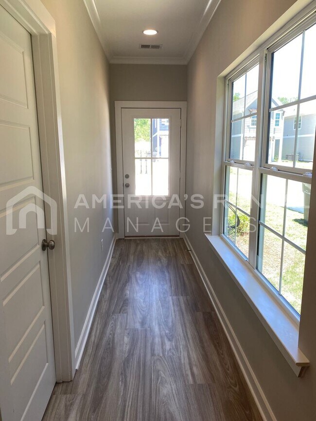 Foto del edificio - Home for Rent in Calera, AL! View with 48 Hours Notice!