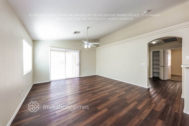 Building Photo - 11191 W Lily McKinley Dr