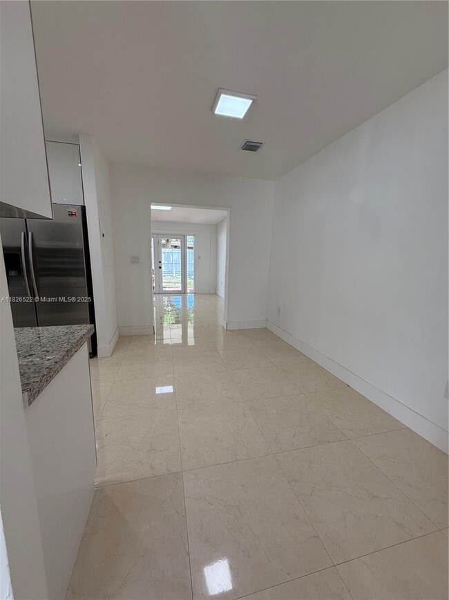Foto del edificio - 7140 SW 4th St